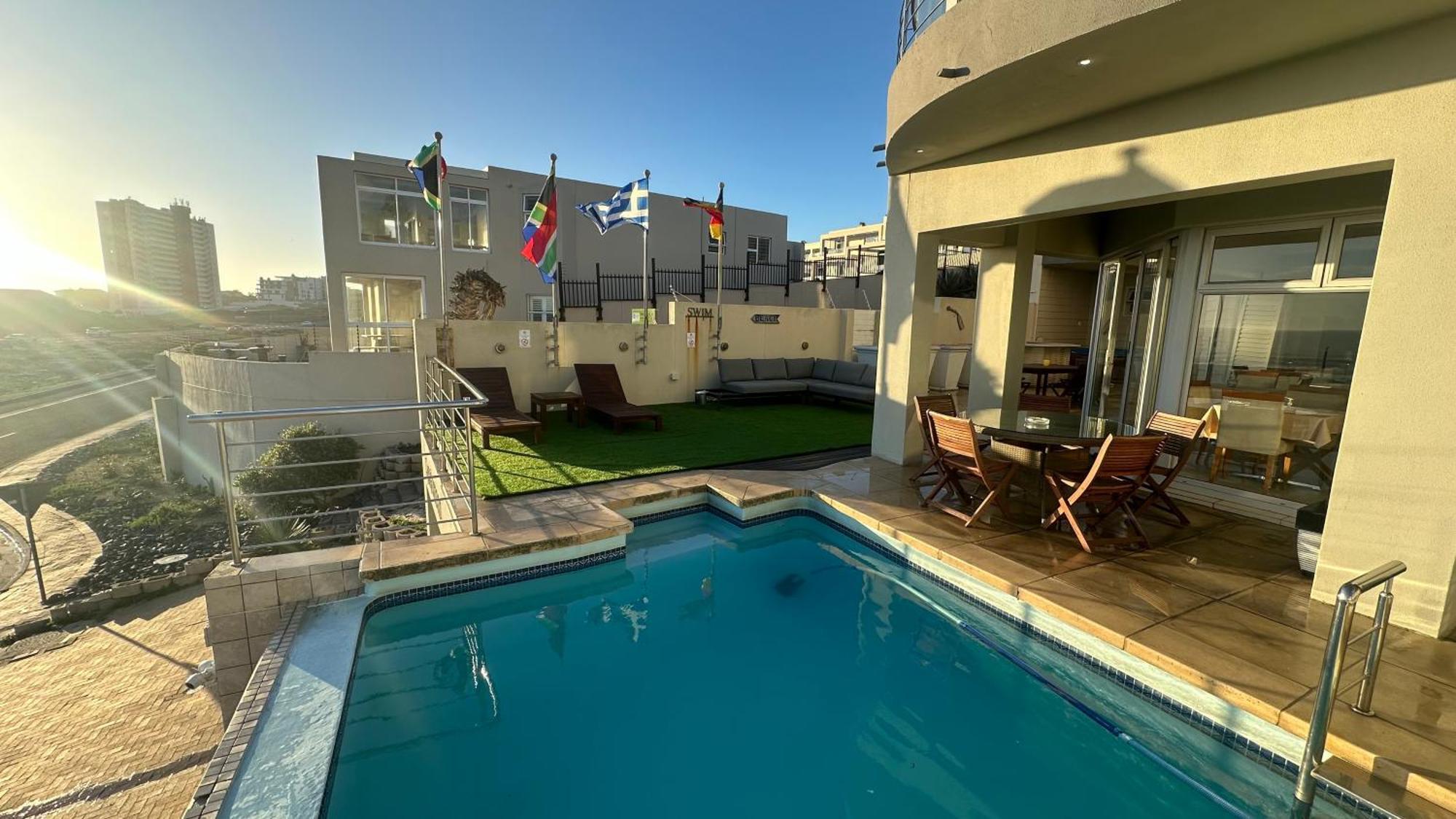 Oceansnest Guest House Bloubergstrand Exterior photo