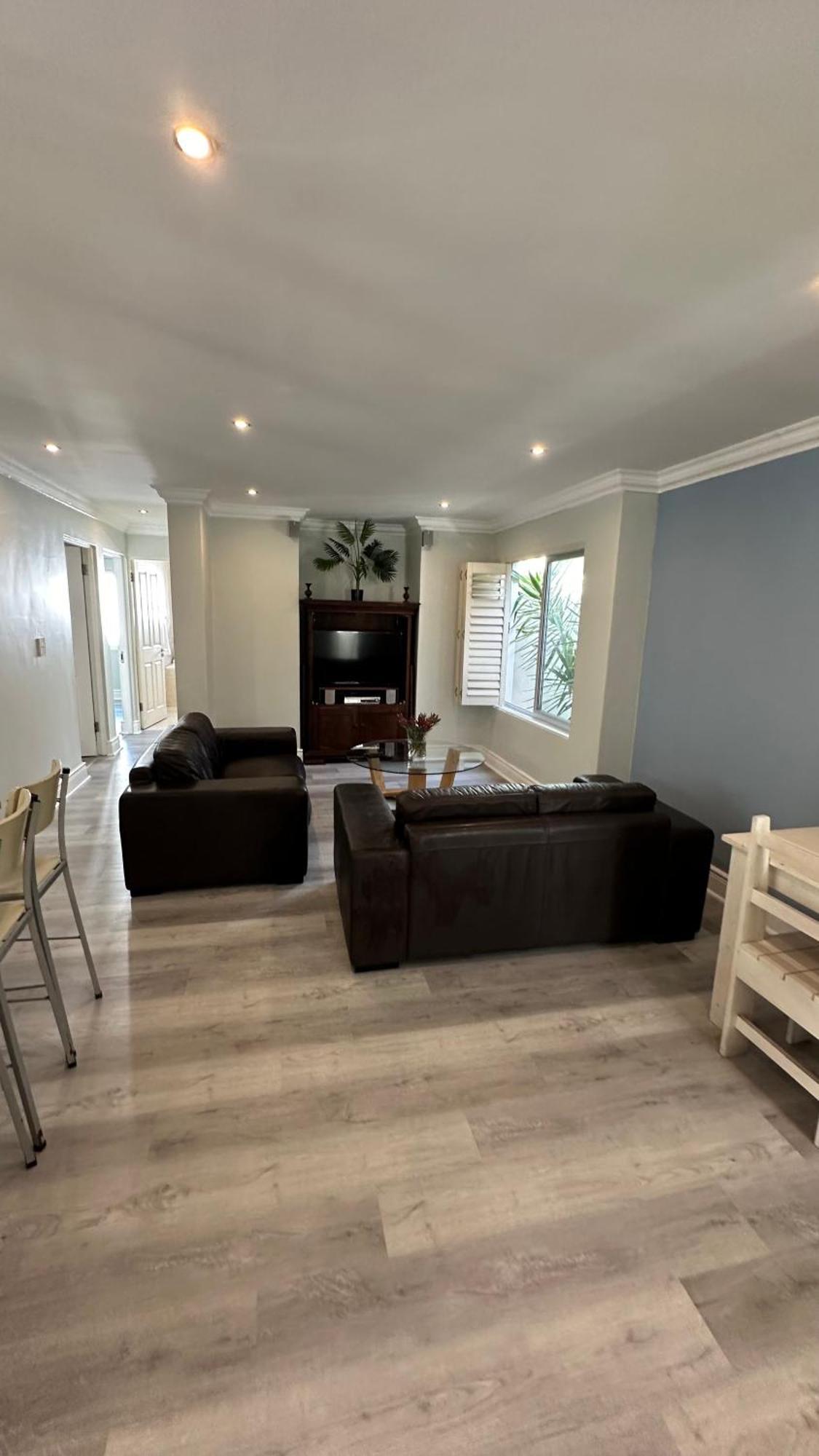 Oceansnest Guest House Bloubergstrand Exterior photo